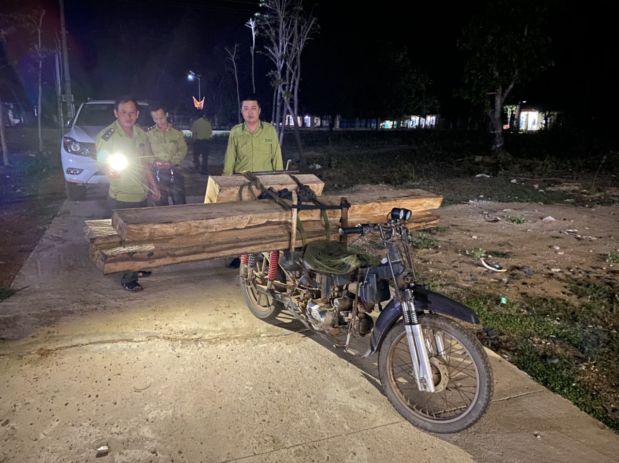 TĂNG CƯỜNG TUẦN TRA, KIỂM TRA, TRUY QUYÉT TRONG CÔNG TÁC QUẢN LÝ BẢO VỆ RỪNG TRÊN ĐỊA BÀN HUYỆN EA SÚP